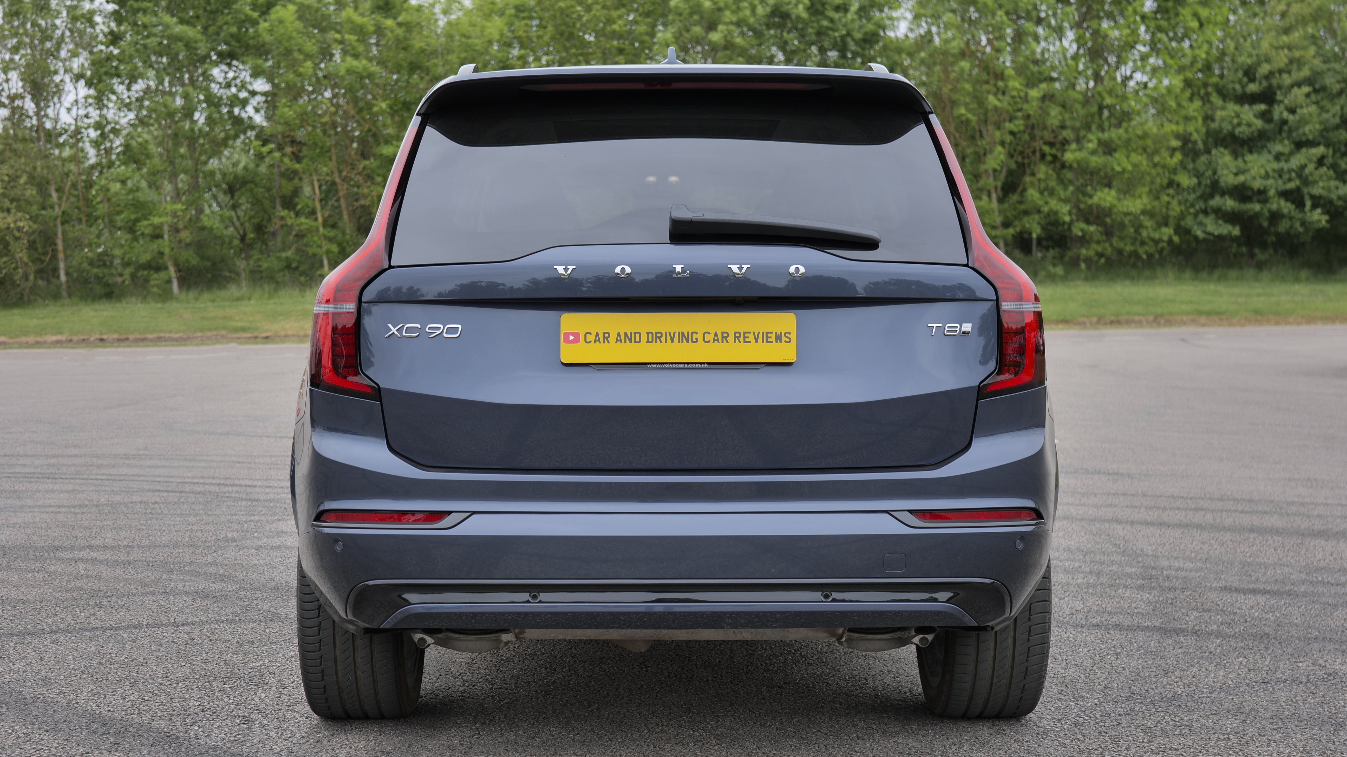 VOLVO XC90 ESTATE 2.0 B5P Ultra Black Edition 5dr AWD Geartronic